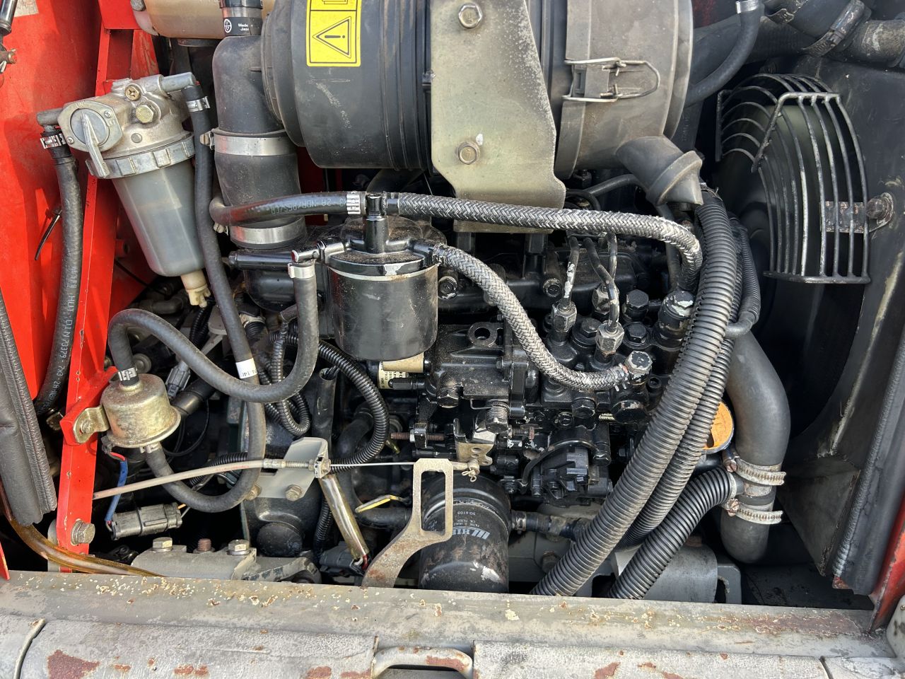 Yanmar b25v