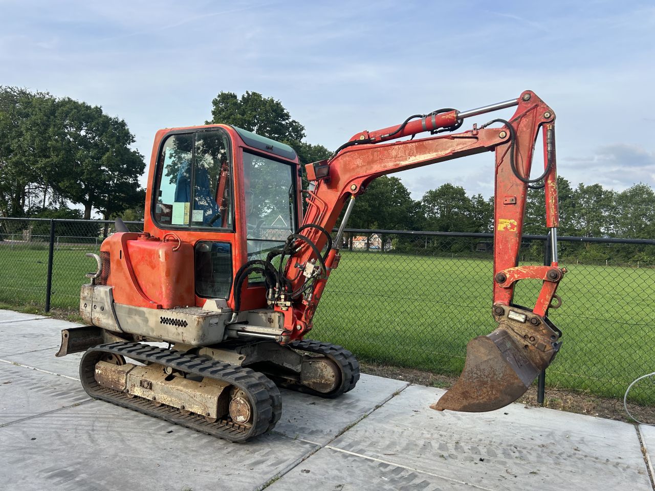 Yanmar b25v