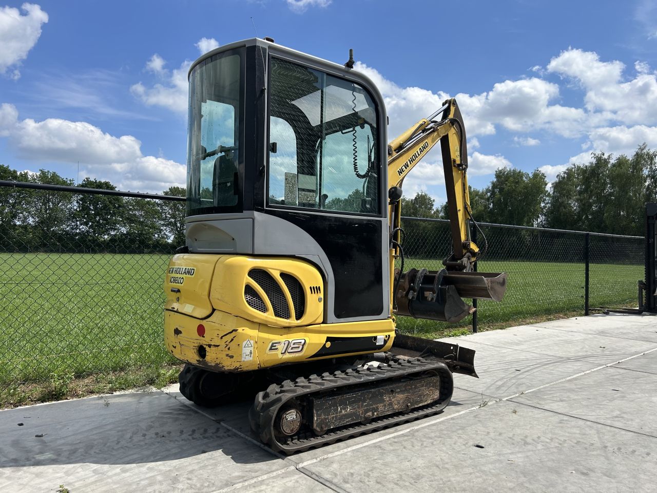 Complete New Holland E18 minigraver ( MARGE)