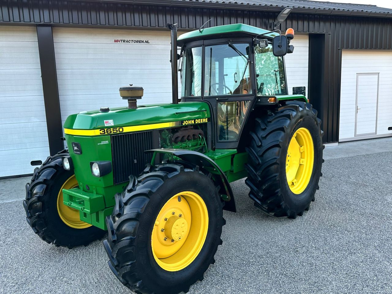 John Deere 3650