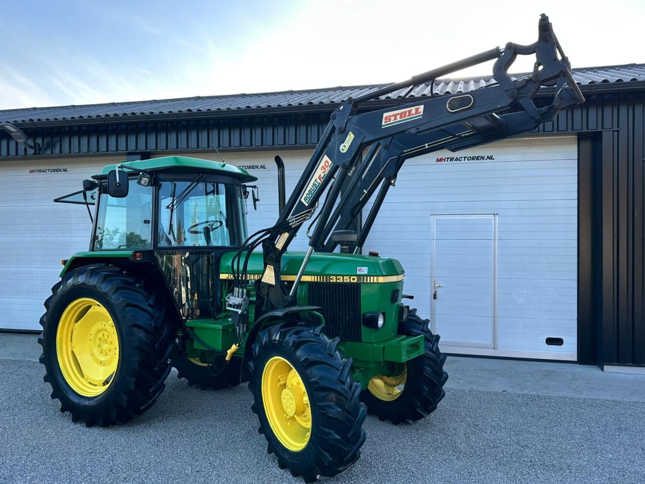 John Deere 3350