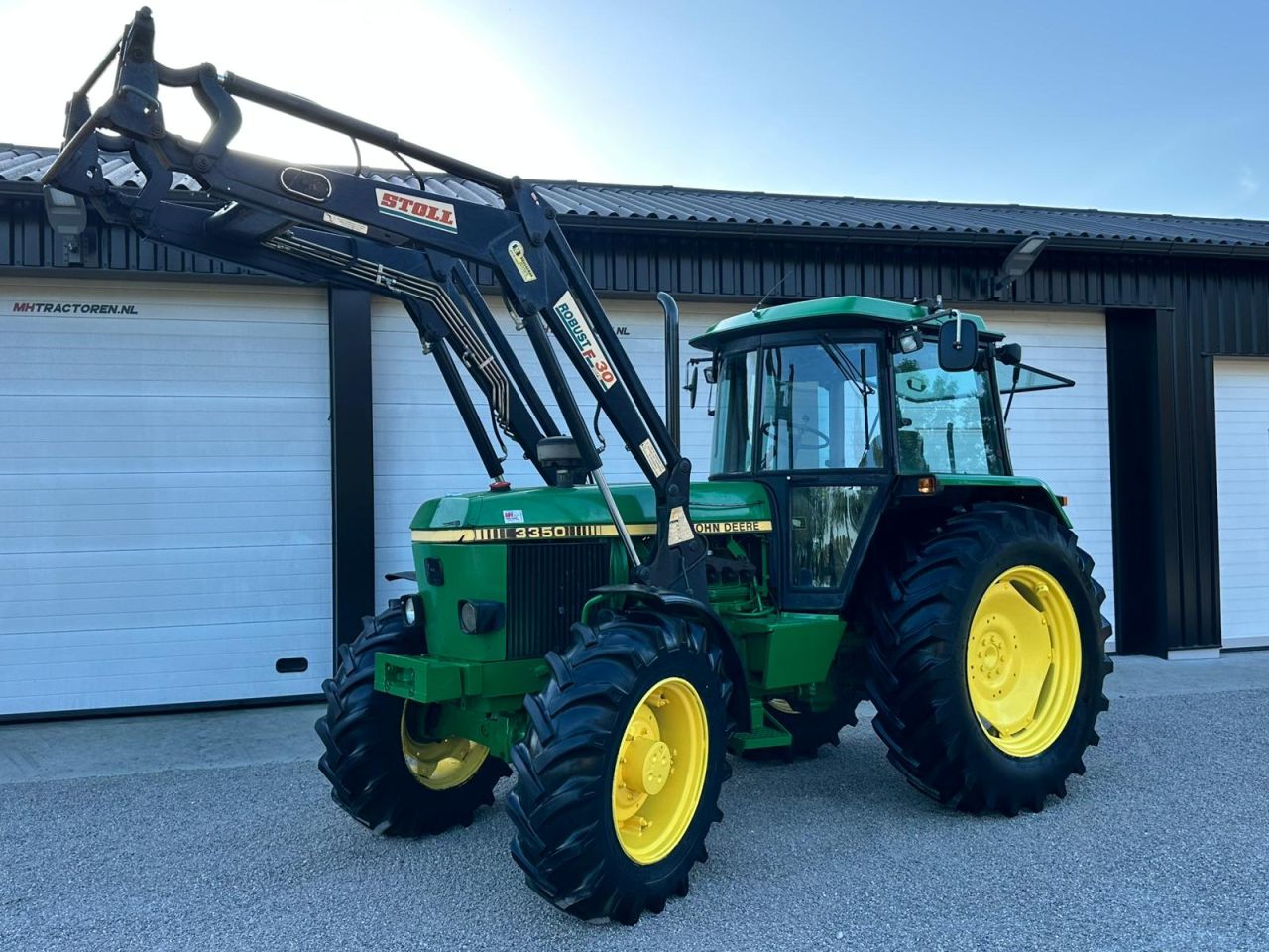 John Deere 3350