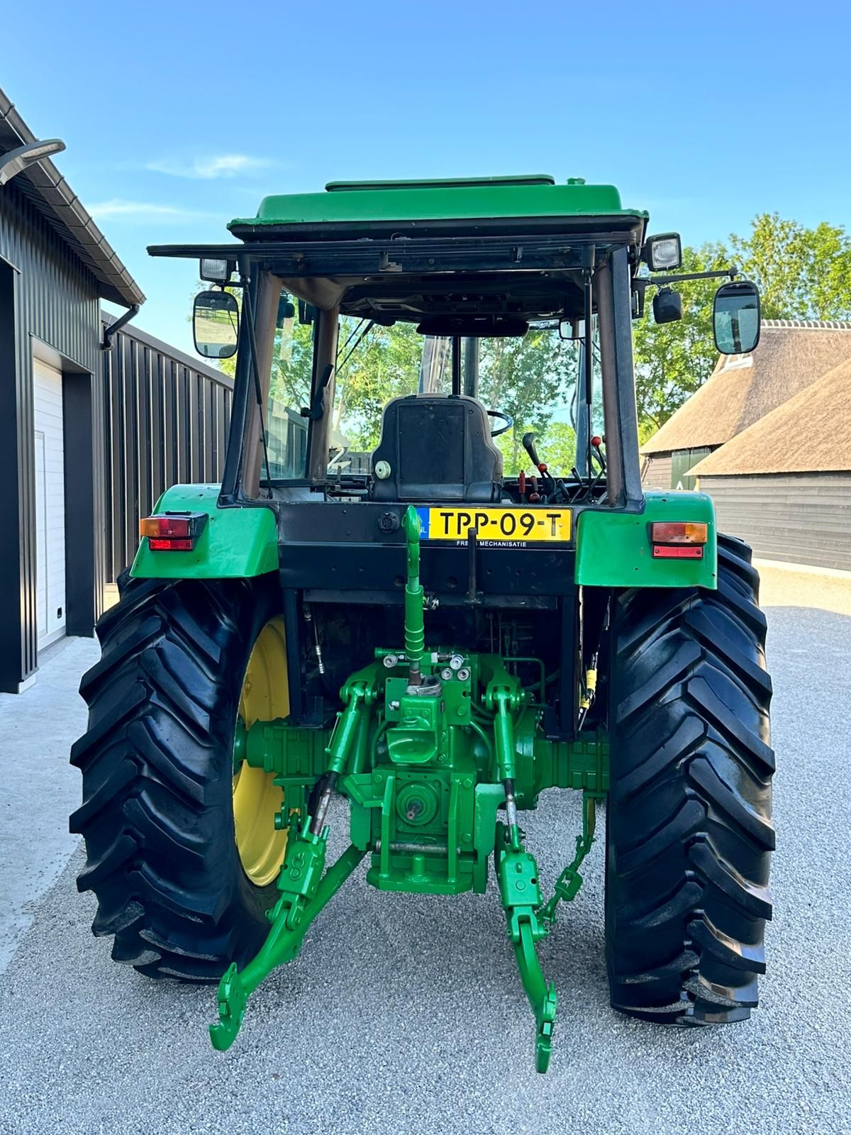 John Deere 3350