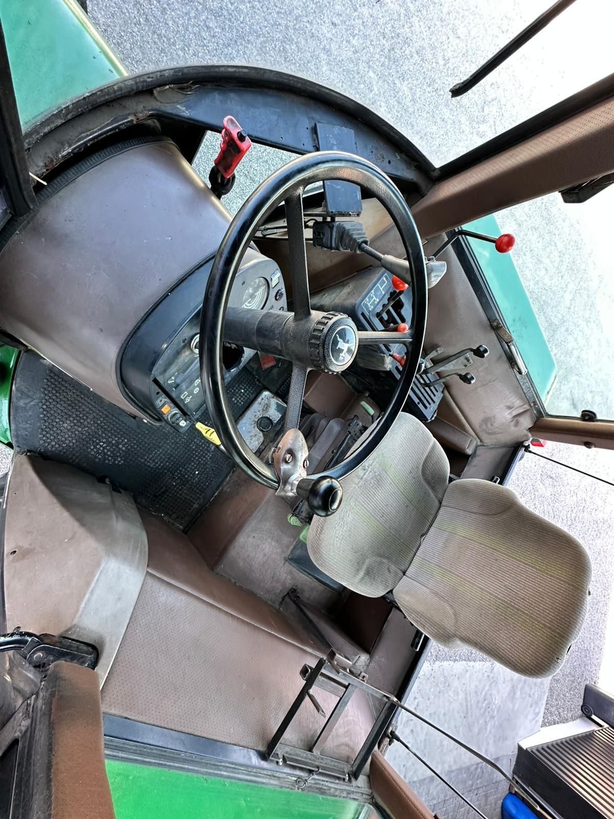 John Deere 3350