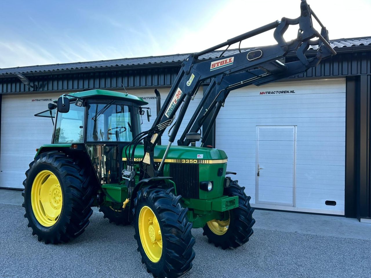 John Deere 3350