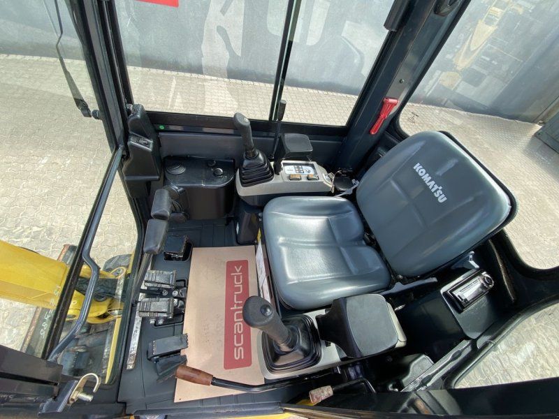 Komatsu PC16R-3HS