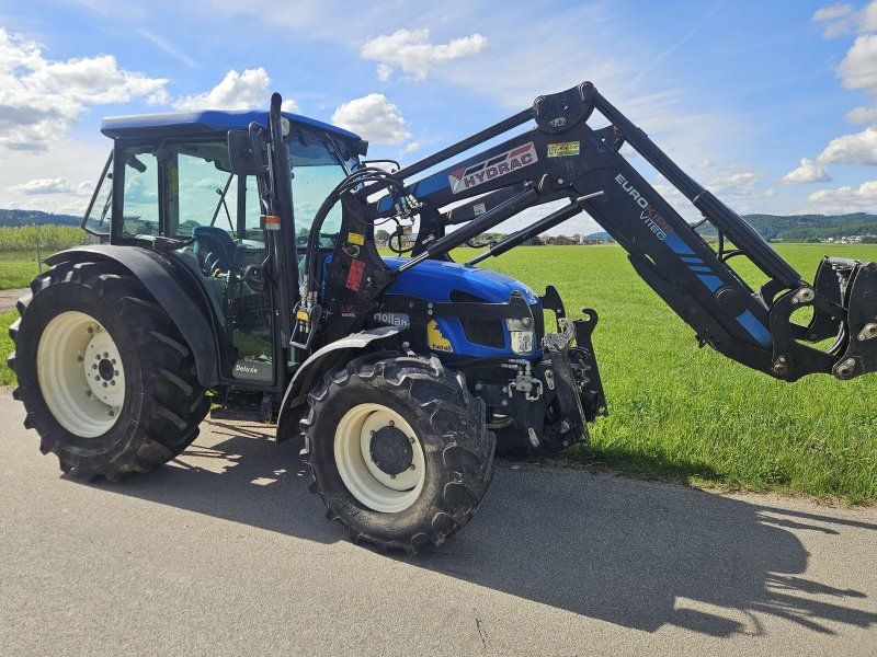 New Holland T4040
