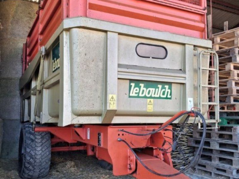 11 T