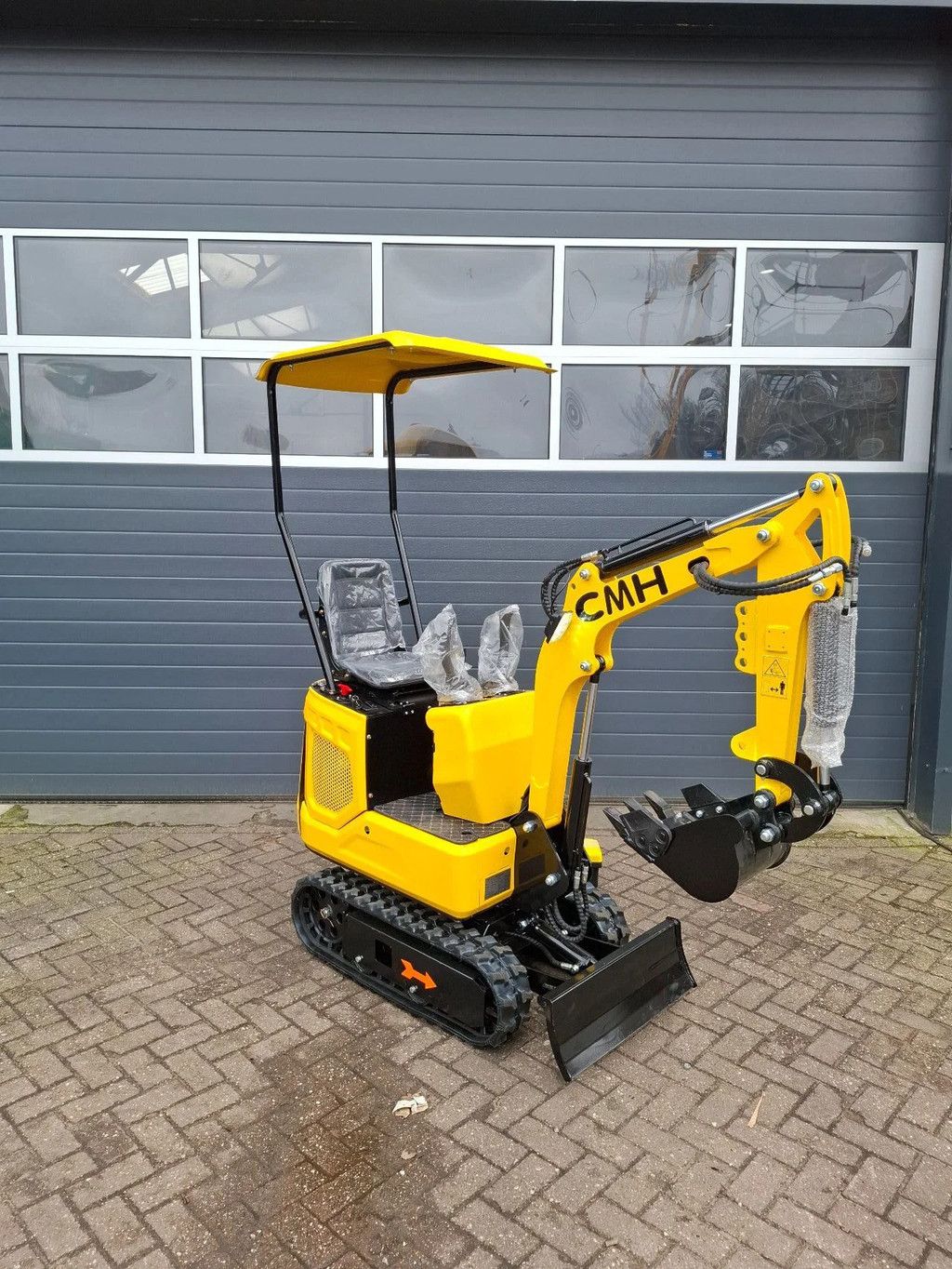 CMH LX06 minigraver 72cm