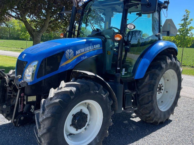 New Holland T 4.95