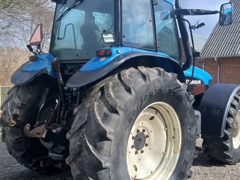 New Holland TM 150 med frontlift Range Command