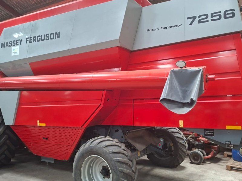 Massey Ferguson 7256 RS m. 20 fod Powerflow skærebord