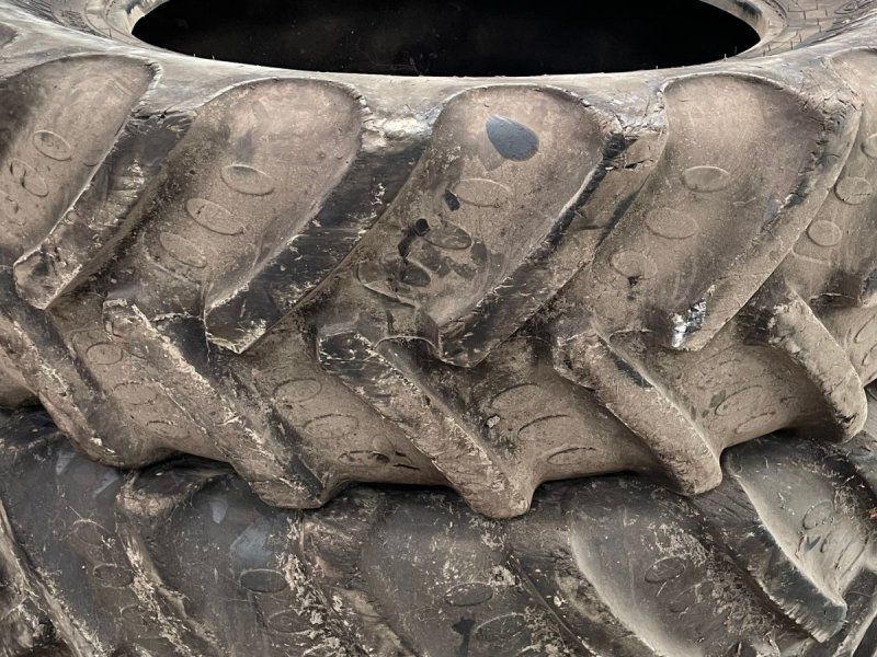 BKT 520/85 R42 20,8/42