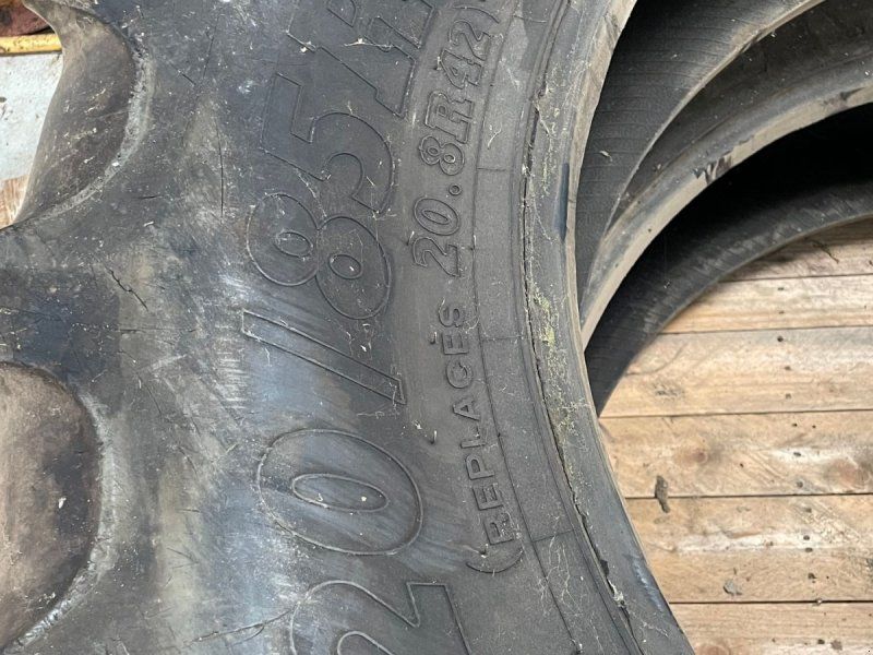 BKT 520/85 R42 20,8/42