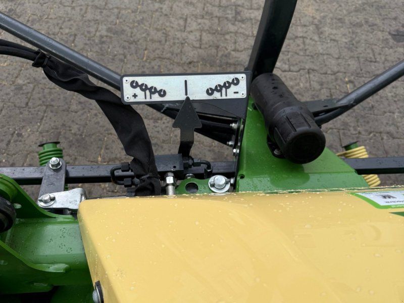 Krone Vendro 820