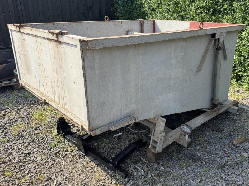 Mercedes-Benz Kippmulde MB-trac