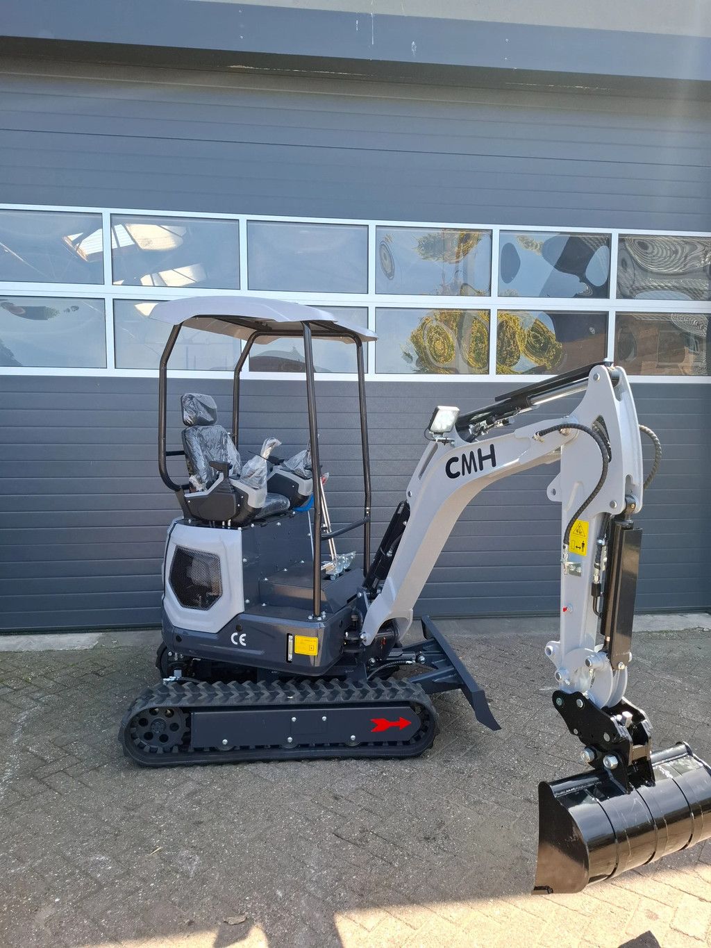 CMH LX18 Minigraver 1.8T Kubota D722