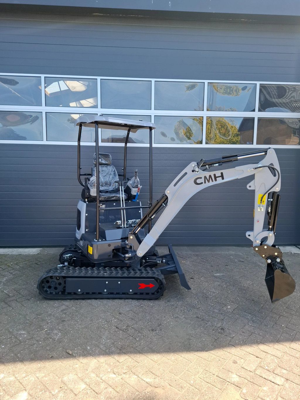 CMH LX18 Minigraver 1.8T Kubota D722