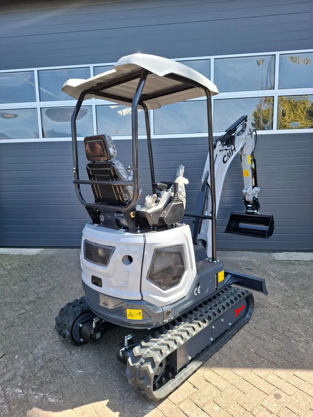 CMH LX18 Minigraver 1.8T Kubota D722
