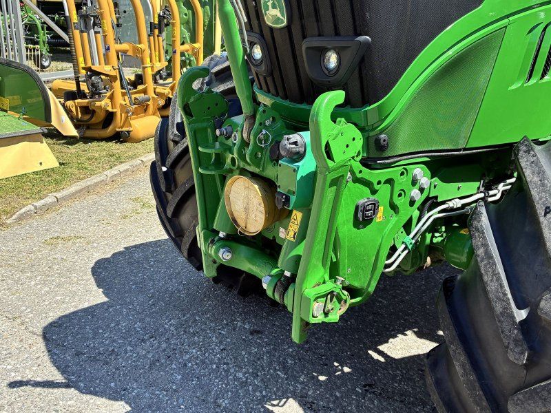 John Deere 6155R