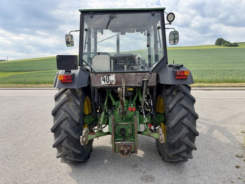 John Deere 1950 CC2 + Frontlader