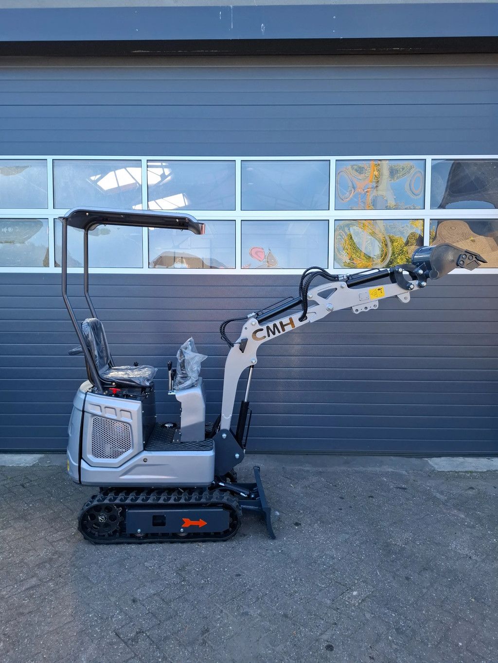 CMH LX06 minigraver 72cm (bj 2026)