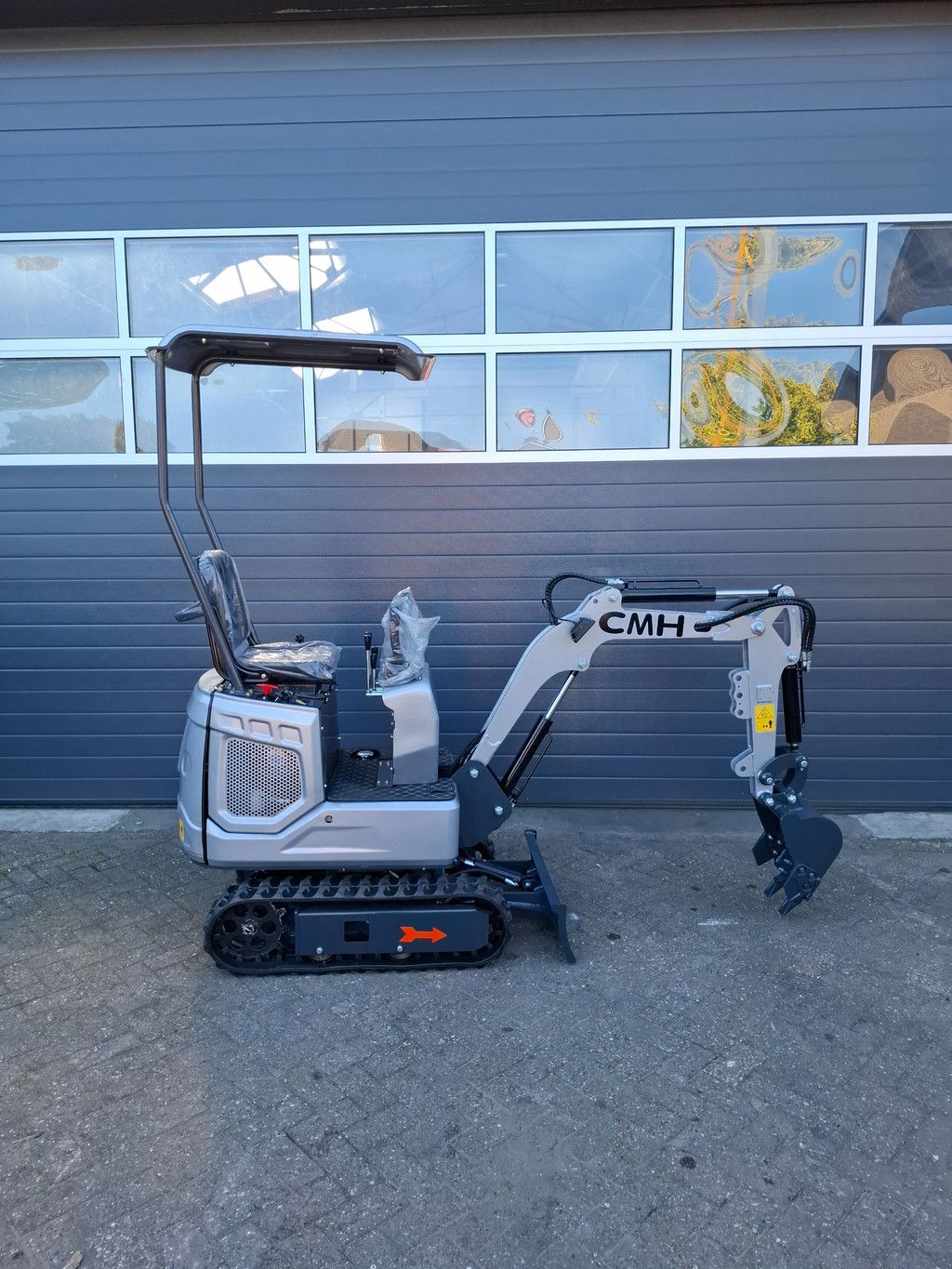 CMH LX06 minigraver 72cm (bj 2026)