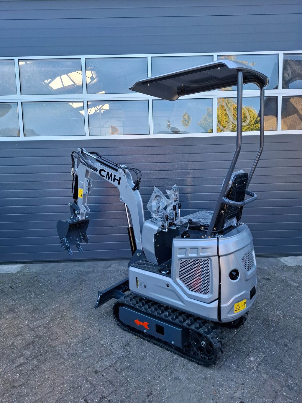 CMH LX06 minigraver 72cm (bj 2026)