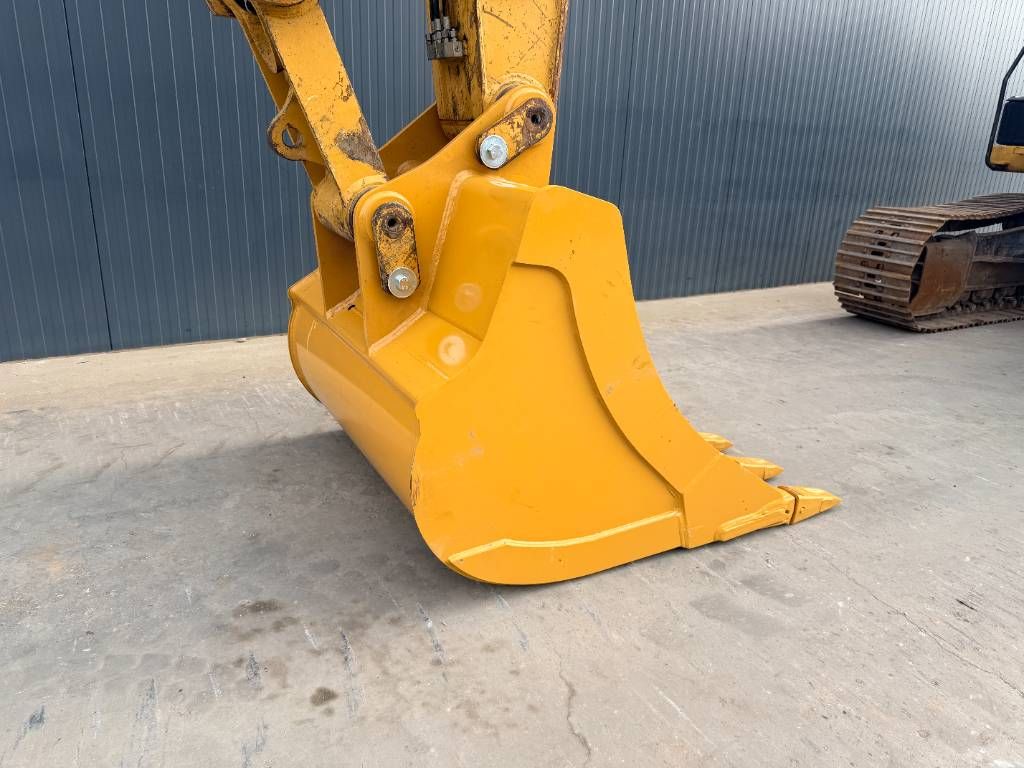 CAT 329E LN