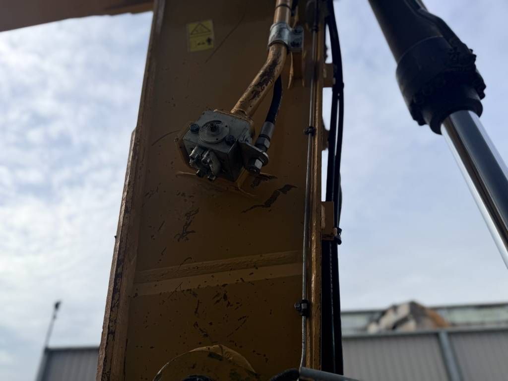 CAT 329E LN