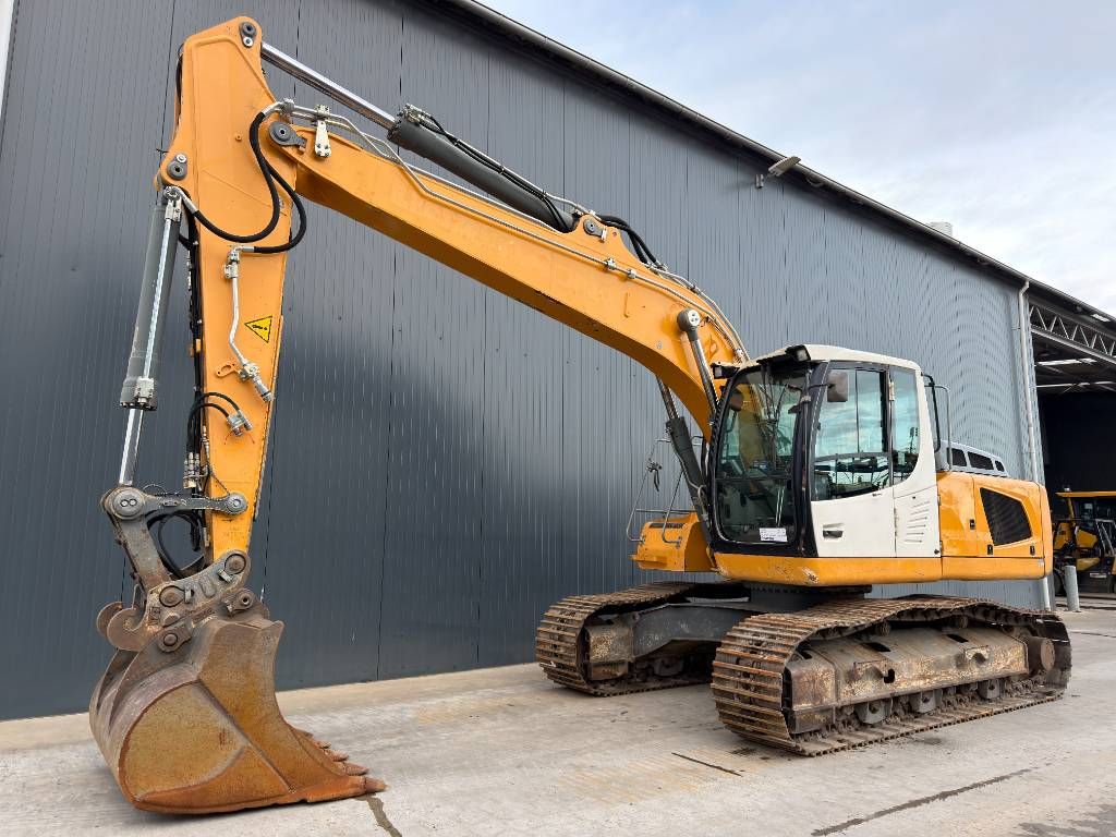 Liebherr R922 SLC