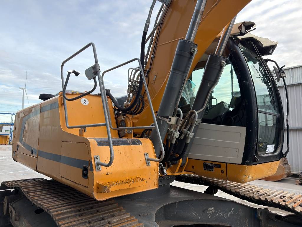Liebherr R922 SLC