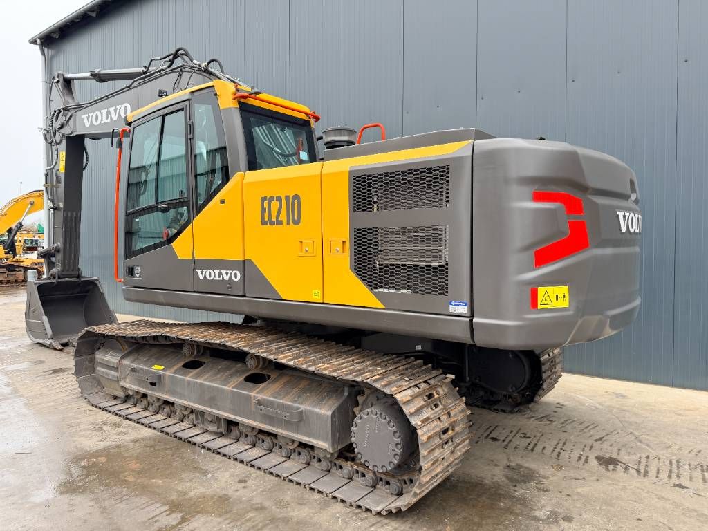 Volvo EC210