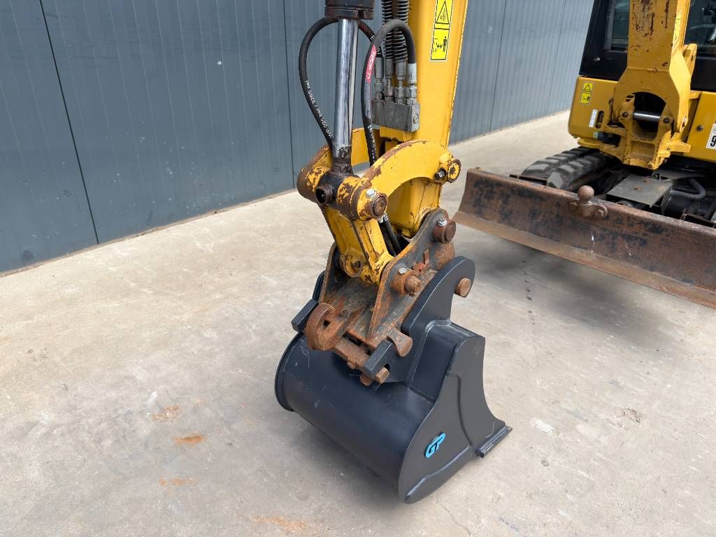 CAT 301.8