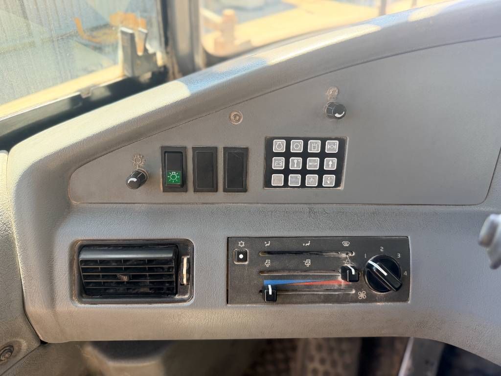 Volvo A25E