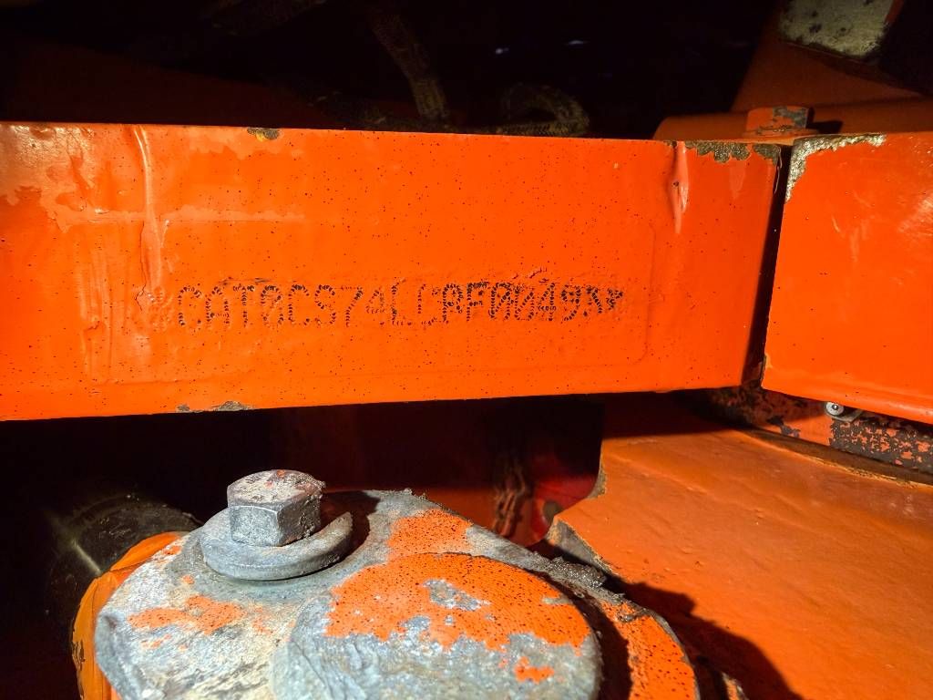CAT CS74