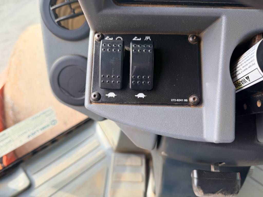 CAT CS74