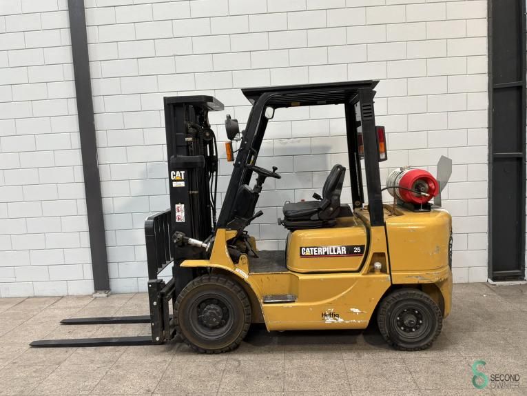 Gabelstapler CNG Caterpillar GP 25 K 2000 Triplex