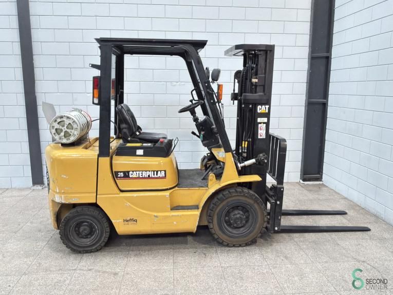 Gabelstapler CNG Caterpillar GP 25 K 2000 Triplex