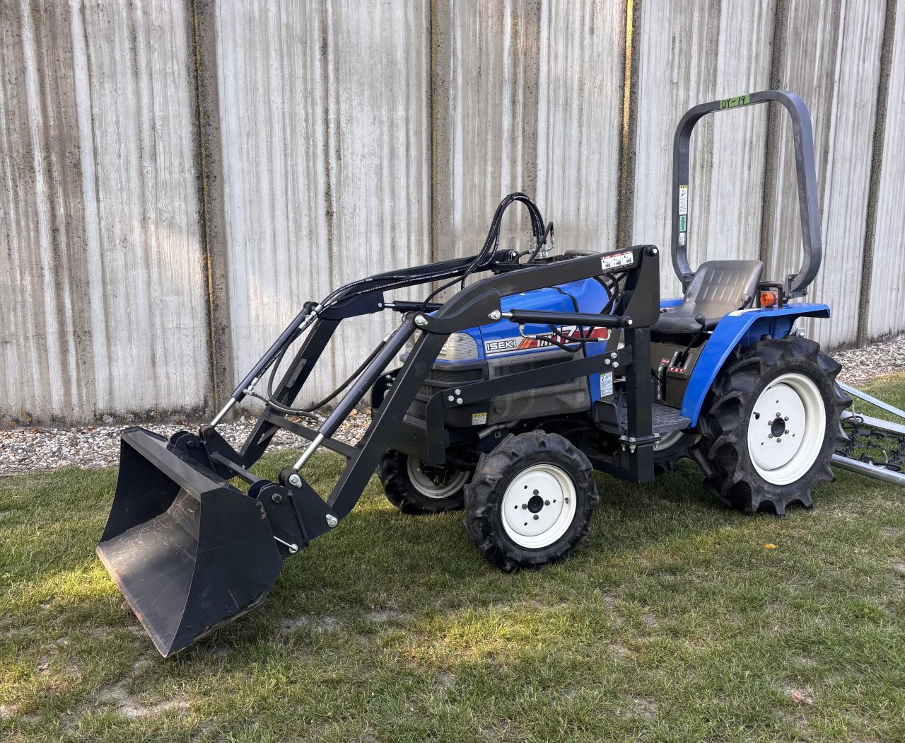 Iseki TM17 4WD met voorlader - nette staat - incl onderhoud