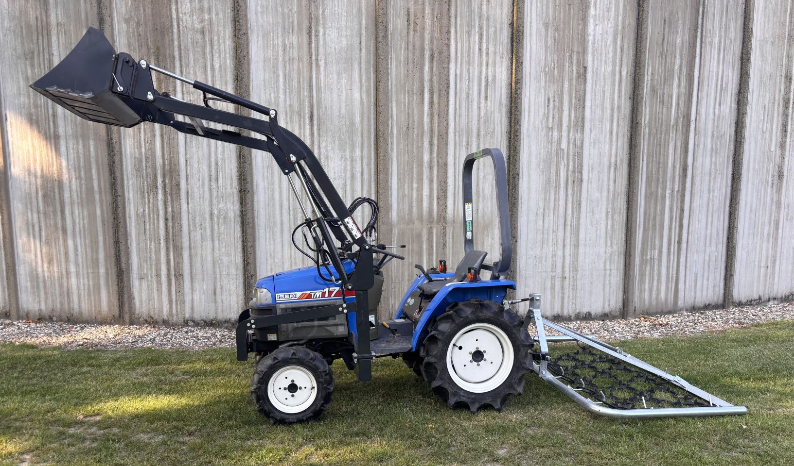 Iseki TM17 4WD met voorlader - nette staat - incl onderhoud