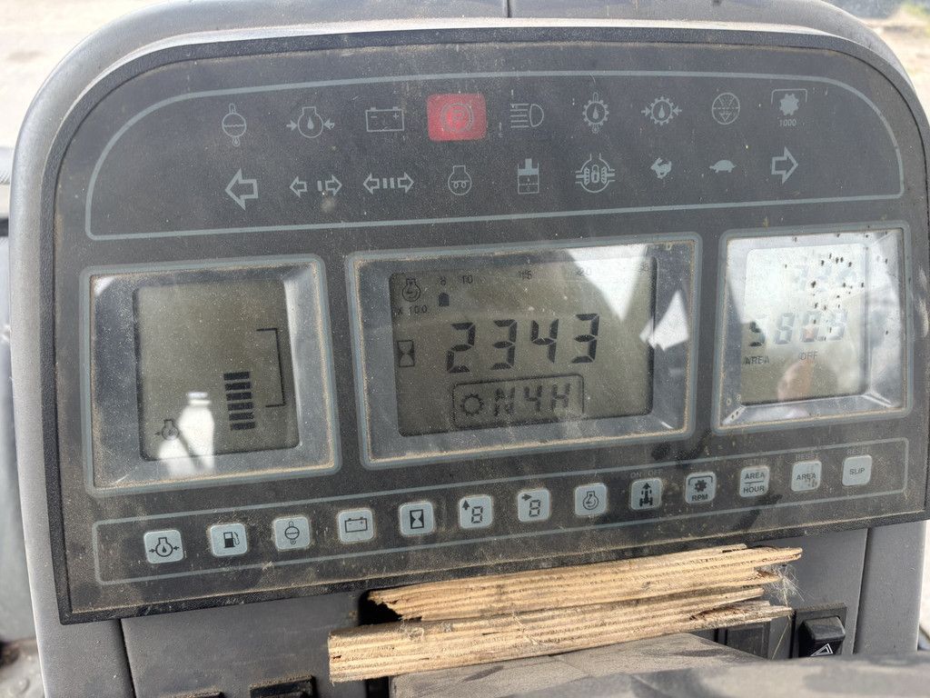 NEW HOLLAND 7740
