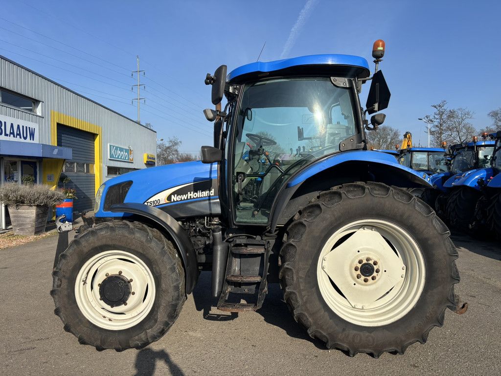 NEW HOLLAND TS100A