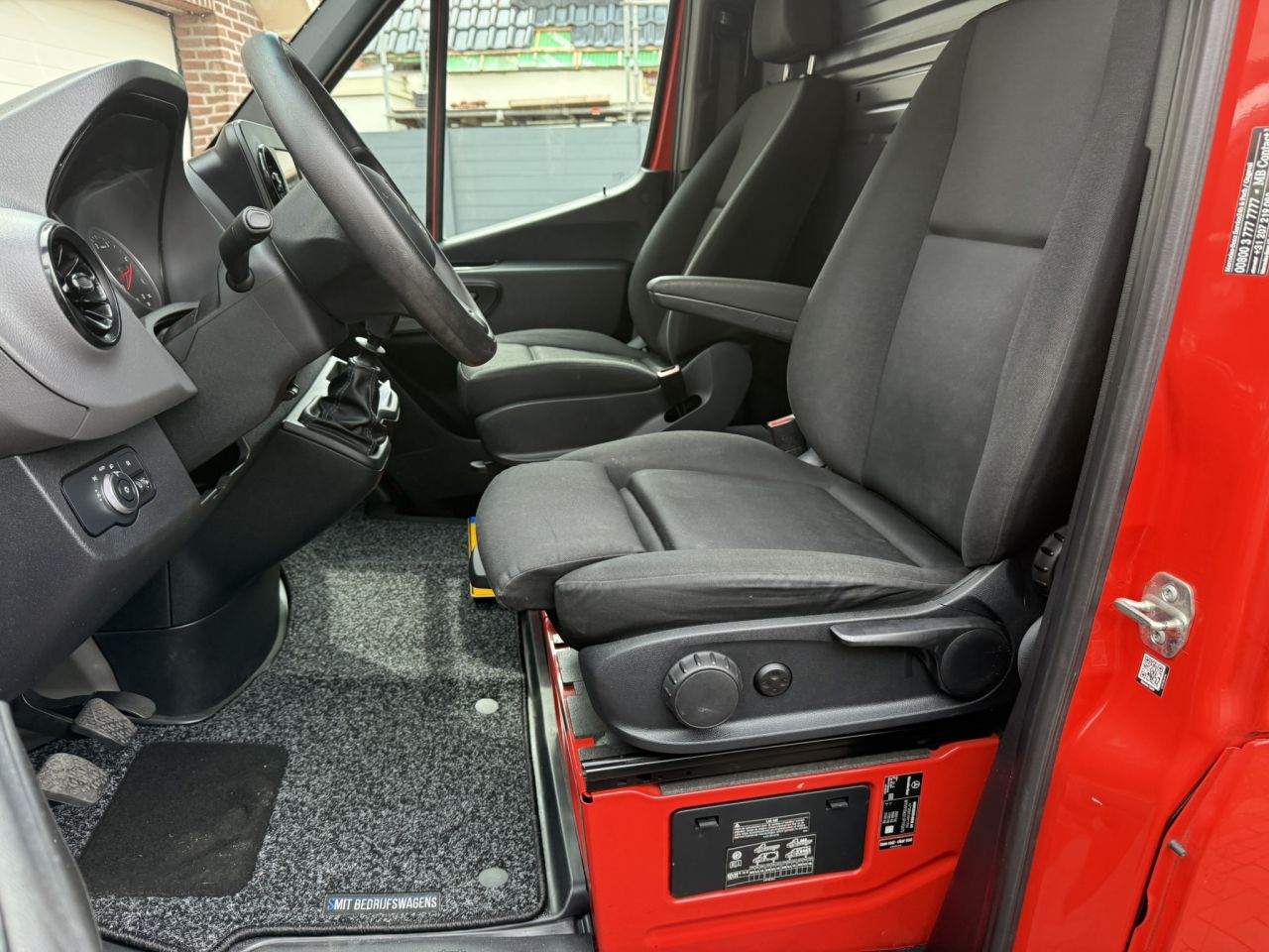 Mercedes Sprinter Sortimo servicebus L1 H2 Victron omvormer