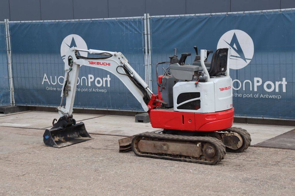 Mini excavator Takeuchi TB210R Diesel 2016