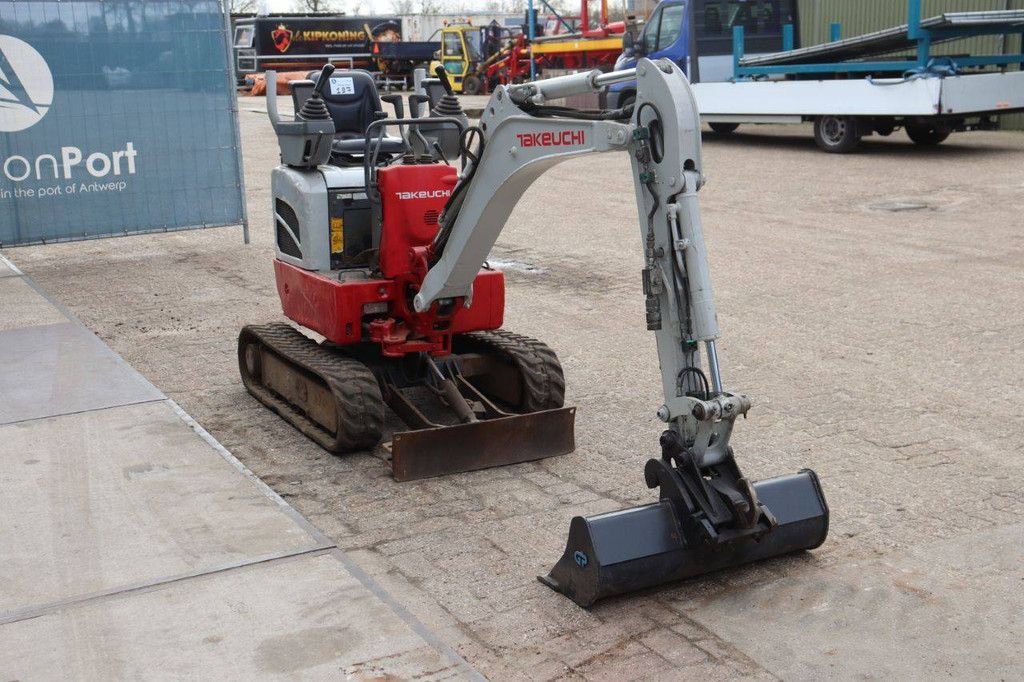 Mini excavator Takeuchi TB210R Diesel 2016