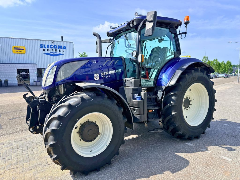 New Holland T7.195S Stage V Blue Power