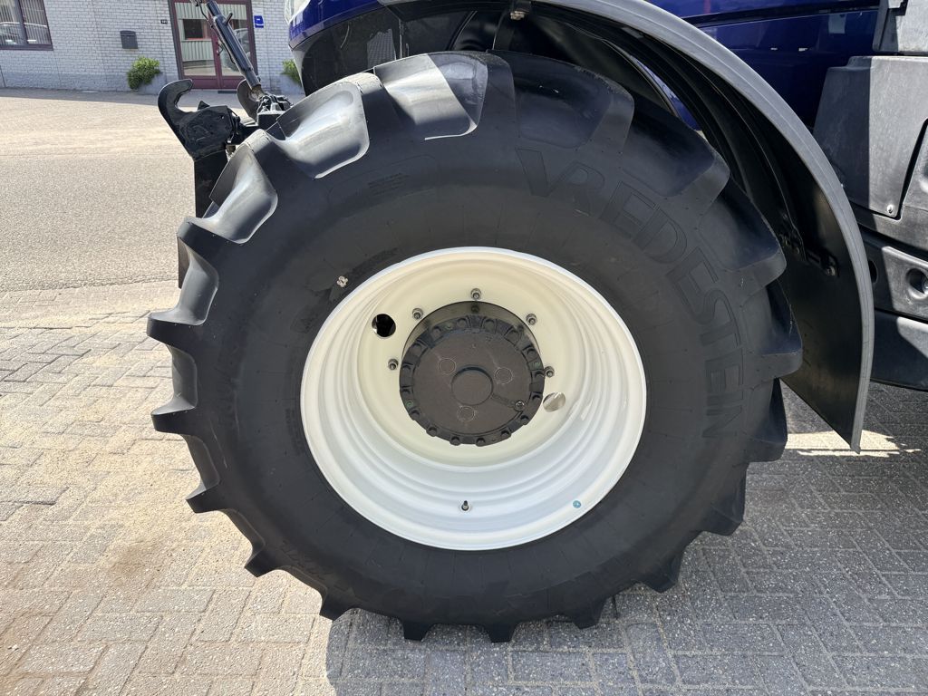 New Holland T7.195S Stage V Blue Power