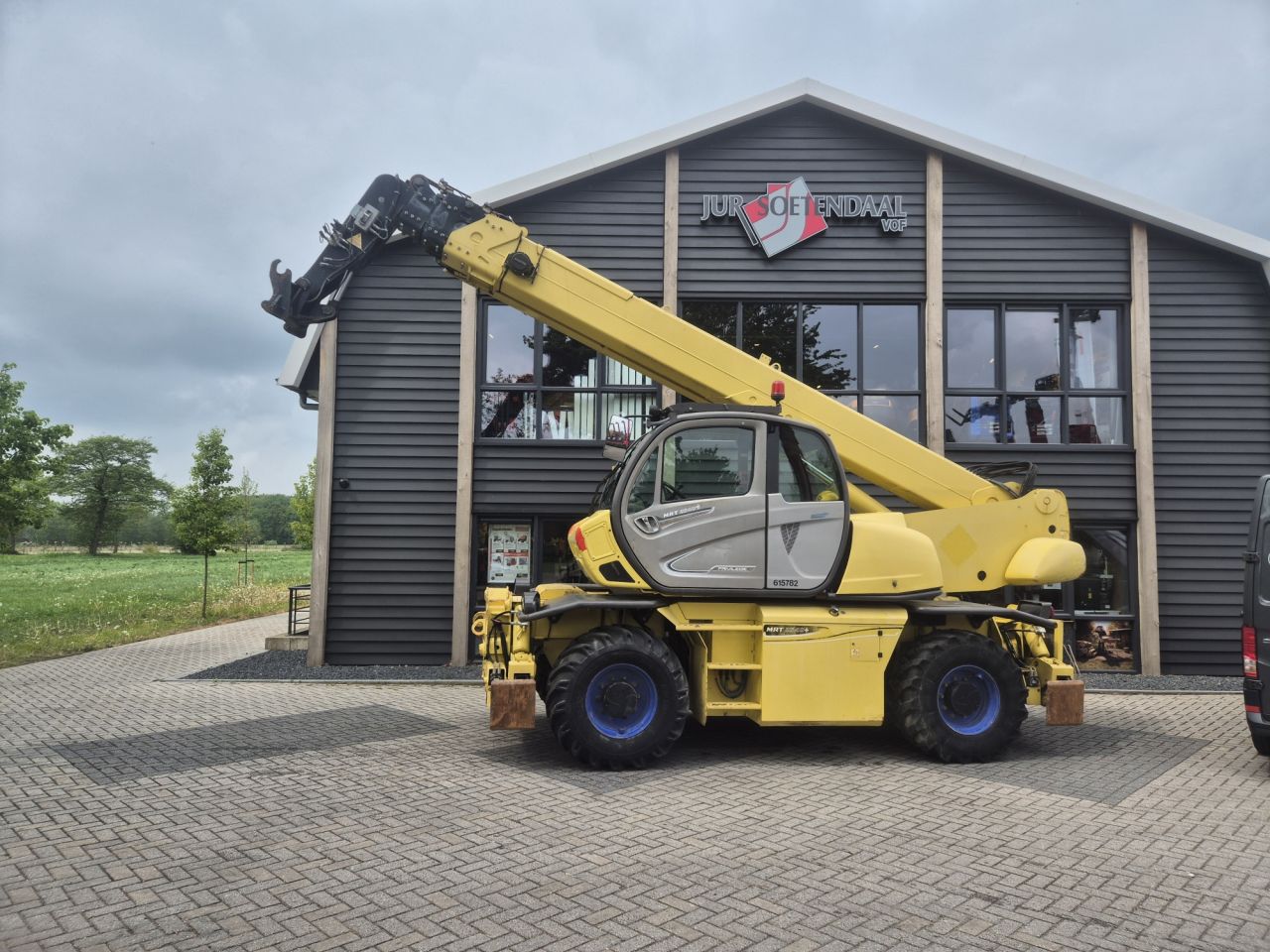 MANITOU MRT 2540+ roterende verreiker hefhoogte 25 m
