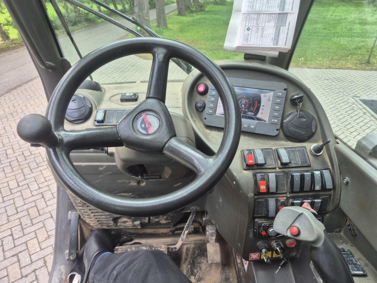 MANITOU MRT 2540+ roterende verreiker hefhoogte 25 m